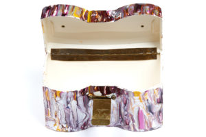 Round Bakelite Purse with ball feet3